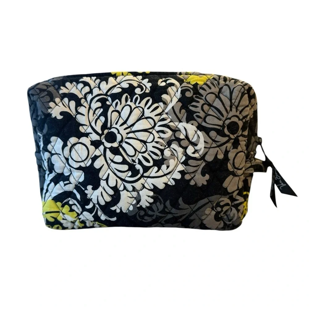 VERA BRADLEY Zip Cosmetic Travel Case Baroque Pattern Retired Quilted Makeup Bag